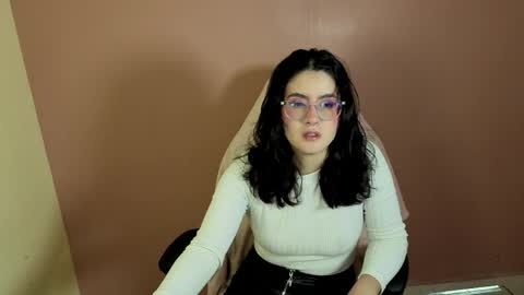 Snapshot of lillianderson chatting on April 26, 2026, 11:41 am lillianderson - Next stream start at 0700hs GTM-3 online show from April 26, 2026, 11:41 am