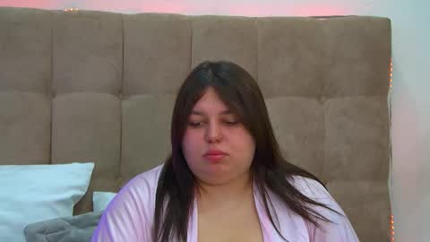 Snapshot of lillianhaig chatting on March 2, 2025, 6:51 pm LillianHaig online show from March 2, 2025, 6:51 pm