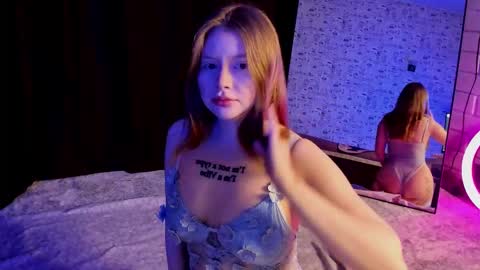 lillie_berry online show from October 6, 2025, 4:32 am