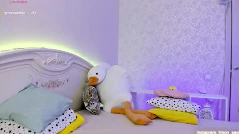 LilliMoore online show from March 6, 2025, 3:24 am