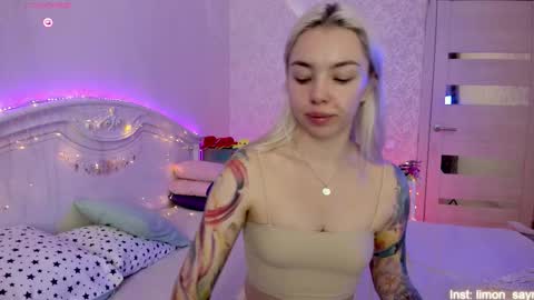 LilliMoore online show from September 16, 2025, 12:00 am