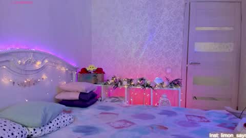 LilliMoore online show from October 29, 2025, 12:35 am