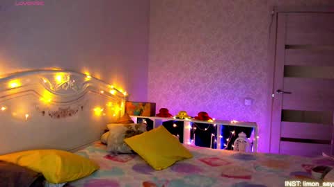 LilliMoore online show from March 27, 2026, 11:37 pm