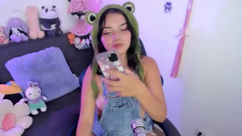 Snapshot of lilly_kinky chatting on January 12, 2026, 3:23 am Lilly online show from January 12, 2026, 3:23 am