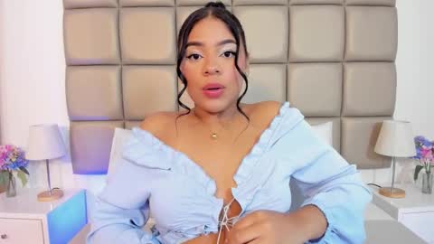 Lilly  online show from March 26, 2026, 3:23 am