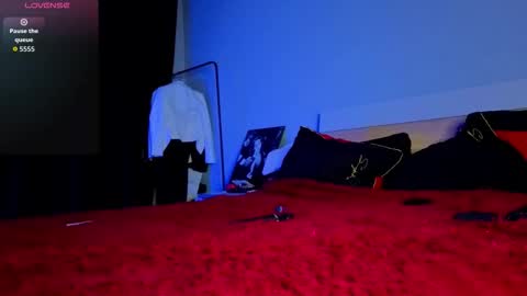 lillyerikson online show from February 5, 2026, 7:51 pm