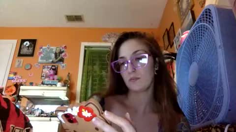 Snapshot of lillylushabae chatting on November 9, 2025, 8:18 pm hi guys im back on here 3 online show from November 9, 2025, 8:18 pm