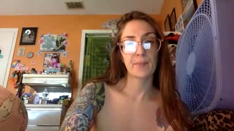 Snapshot of lillylushabae chatting on February 23, 2026, 7:55 pm hi guys im back on here 3 online show from February 23, 2026, 7:55 pm