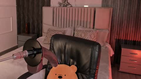 Lilly Ortiz online show from February 17, 2026, 8:04 pm