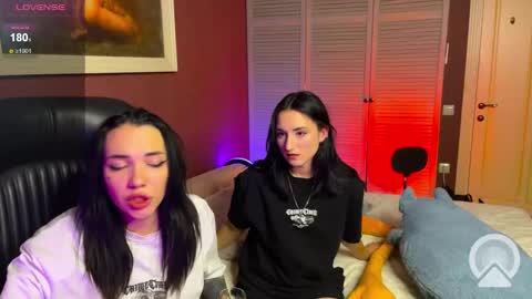 Kris Lilo online show from November 20, 2025, 5:34 pm