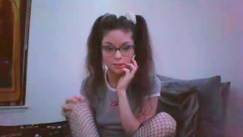 Snapshot of lilpeachybum chatting on November 12, 2025, 6:36 am sammy sweetheart3 online show from November 12, 2025, 6:36 am