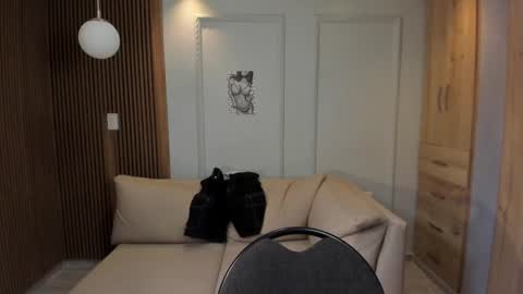 lilr_ online show from December 7, 2024, 4:14 pm