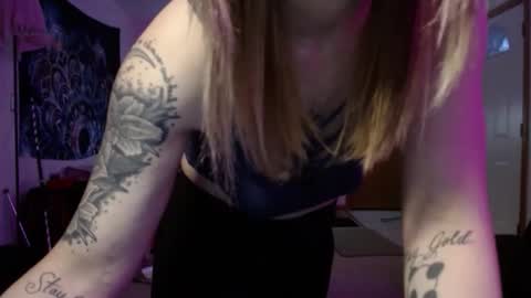 Luna online show from May 27, 2026, 1:57 am