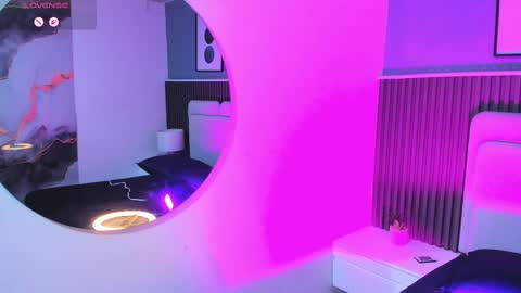  lily  online show from October 16, 2025, 3:18 am