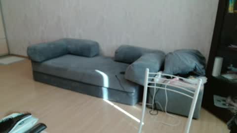 Lily dollyx online show from April 21, 2026, 7:14 am