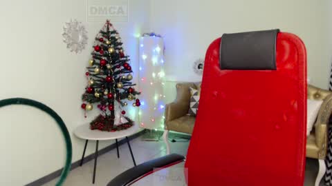 Snapshot of lily_flower7_ chatting on December 17, 2024, 7:18 am Lily online show from December 17, 2024, 7:18 am