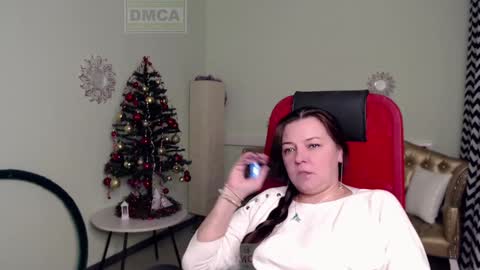 Snapshot of lily_flower7_ chatting on December 26, 2024, 4:43 am Lily online show from December 26, 2024, 4:43 am
