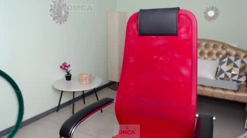 Snapshot of lily_flower7_ chatting on February 6, 2025, 10:15 am Lily online show from February 6, 2025, 10:15 am