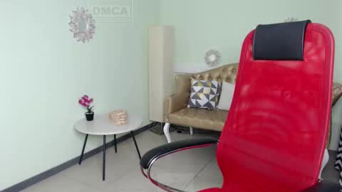 Snapshot of lily_flower7_ chatting on February 13, 2025, 6:41 am Lily online show from February 13, 2025, 6:41 am