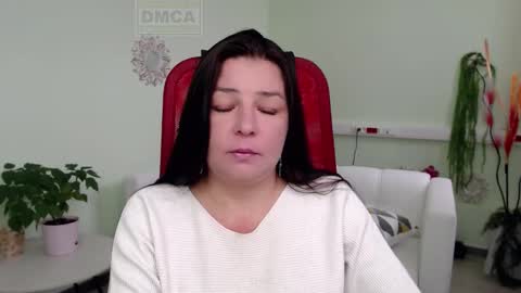 Snapshot of lily_flower7_ chatting on September 23, 2025, 5:43 am Lily online show from September 23, 2025, 5:43 am