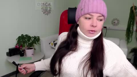 Snapshot of lily_flower7_ chatting on October 21, 2025, 5:08 am Lily online show from October 21, 2025, 5:08 am