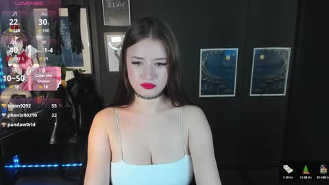 Snapshot of lily_moonlight chatting on December 28, 2024, 10:58 am Lily online show from December 28, 2024, 10:58 am