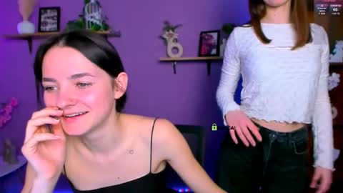 Lily online show from April 18, 2026, 7:58 pm