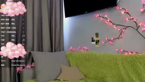 Lily online show from June 27, 2026, 12:22 pm