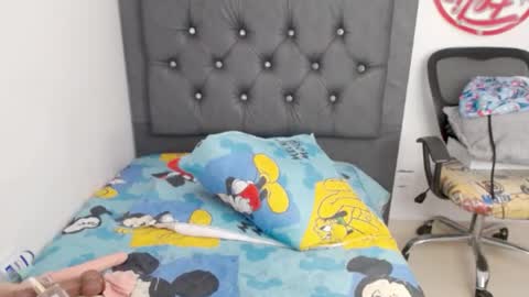 Lily Roberts online show from June 3, 2026, 9:53 pm