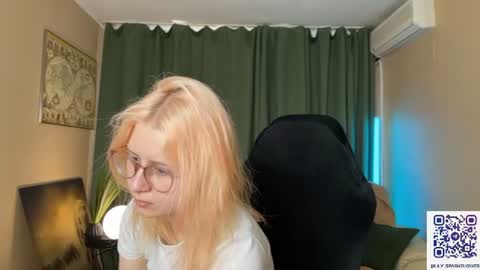 Lily Spark online show from June 18, 2026, 1:17 am