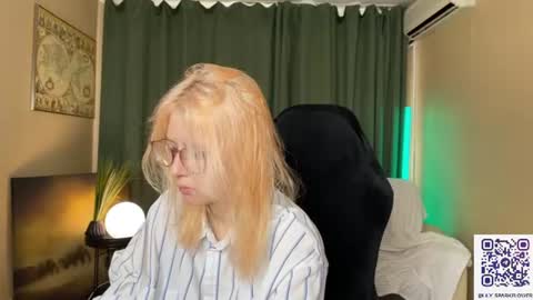 Lily Spark online show from June 25, 2026, 5:12 am