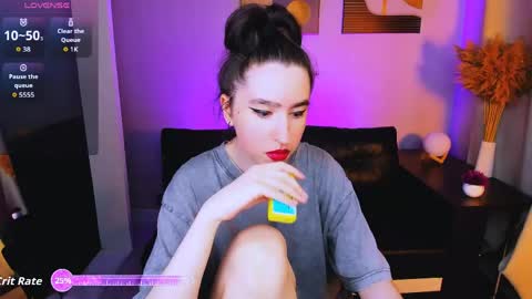 LILY online show from May 25, 2026, 1:50 pm
