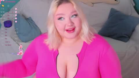 Lily online show from February 3, 2025, 5:03 pm