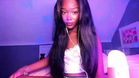 lilyblloom online show from September 22, 2025, 6:04 am