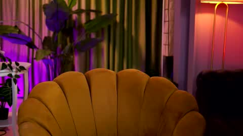 Lily online show from March 2, 2026, 7:21 pm