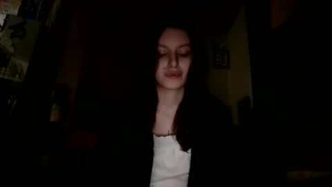 lilycandy_ online show from February 5, 2025, 6:26 pm