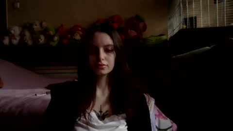 lilycandy_ online show from February 7, 2025, 8:55 am
