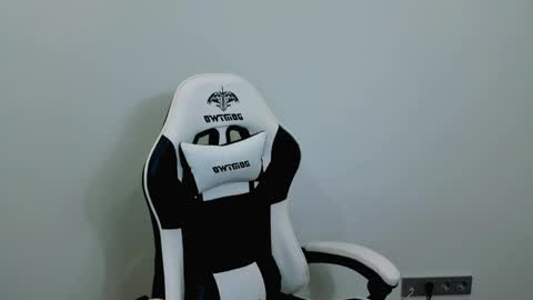 lilydavisss online show from May 29, 2026, 1:58 am