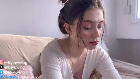 Lily   online show from April 26, 2026, 3:42 pm