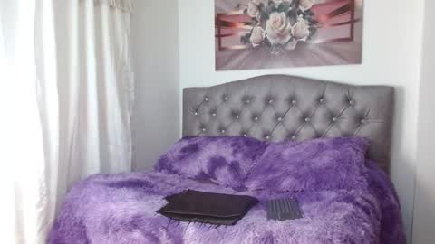 lilyfox23 online show from February 26, 2025, 12:36 pm