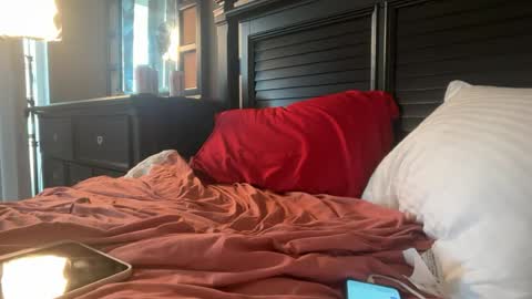 lilylustwell online show from June 18, 2026, 7:18 pm