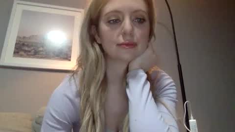 LilyMae online show from December 18, 2024, 6:14 pm