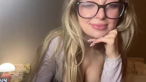 LilyMae online show from January 11, 2025, 6:44 pm