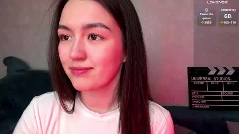 Snapshot of lilysollar chatting on May 7, 2026, 5:40 pm Lily online show from May 7, 2026, 5:40 pm