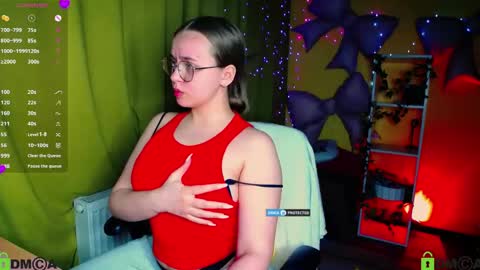 Lily online show from April 27, 2026, 9:35 pm