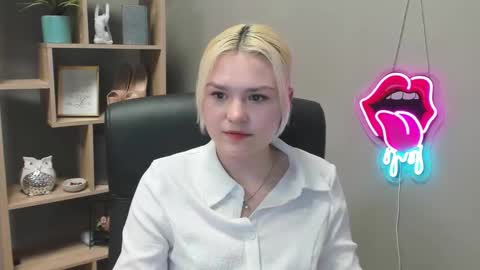 Lily online show from February 27, 2026, 4:29 pm