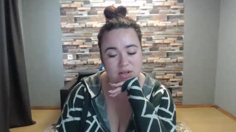 busty princess online show from November 2, 2025, 11:01 am