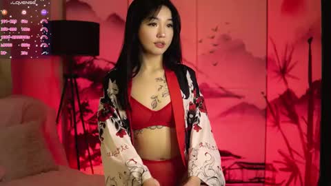 Lin Use menu to play with me  online show from February 24, 2025, 5:09 pm