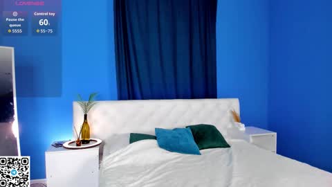 Lina blueeyed    GMT3 1100-1700 Mon Wed Thu Sat Sun online show from October 15, 2025, 10:15 am