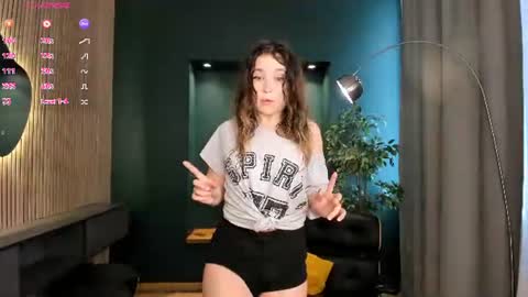 LIna online show from June 15, 2026, 6:37 am